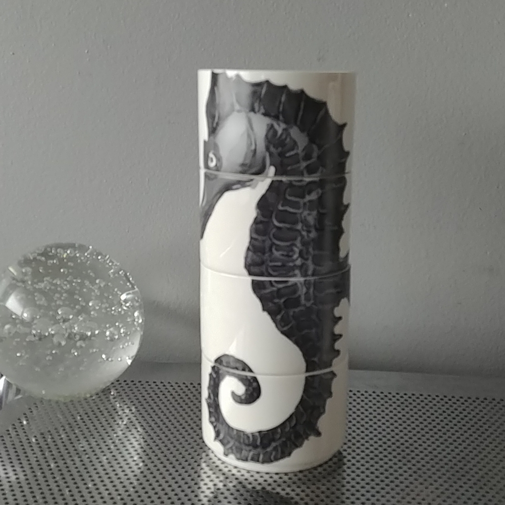 Seahorse puzzle stacking mugs